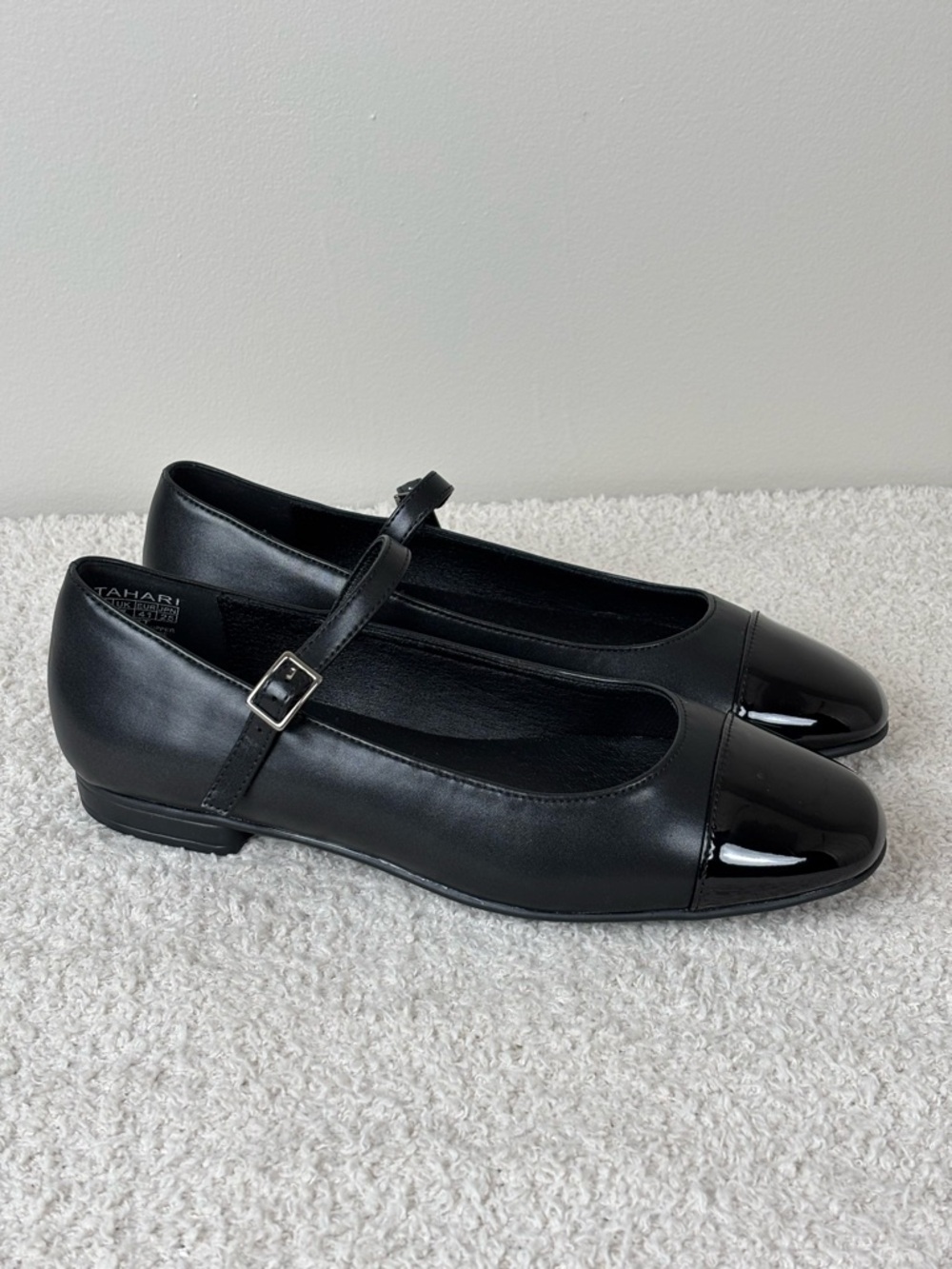 Tahari Loft Shoes Womens 9 Black Mary Jane Ballet Cap Toe Flats Minimalist Chic